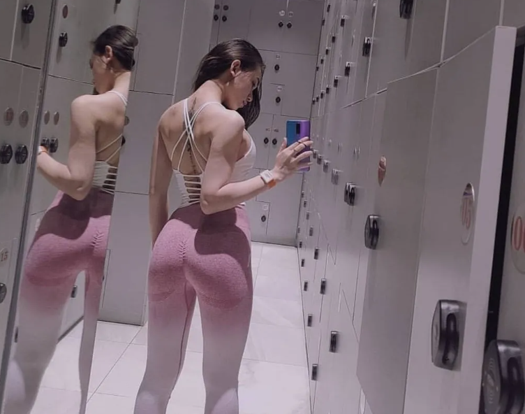 越南女孩身材火辣,神似杨颖,这身材如何拥有?