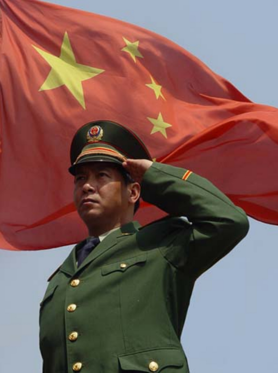 1984年,老山前线,解放军小战士为了不拖累战友,竟然取出匕首,以惊人的