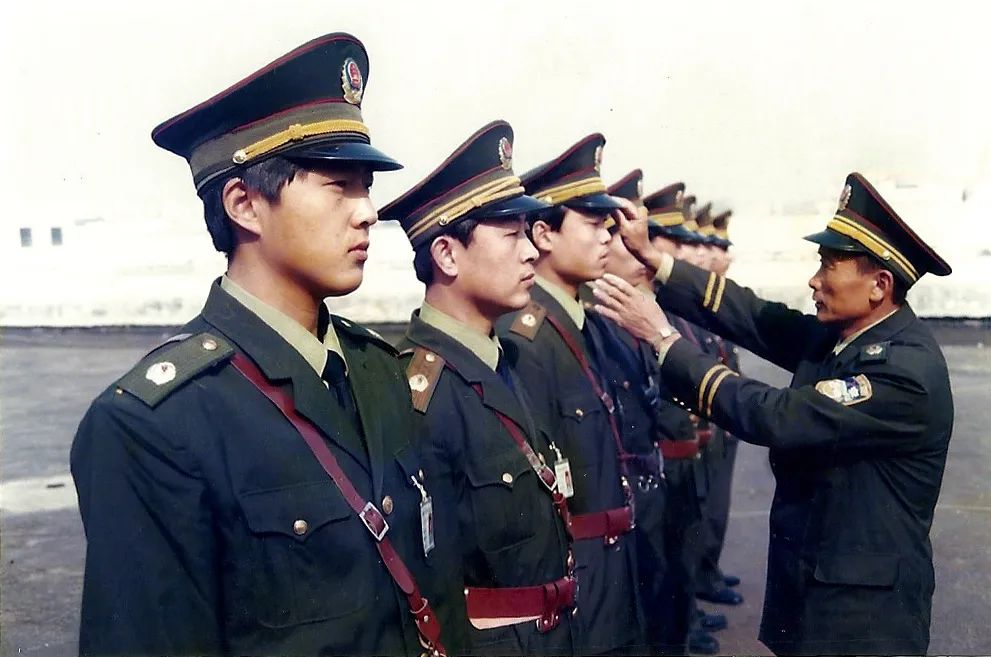 90年代武警图片