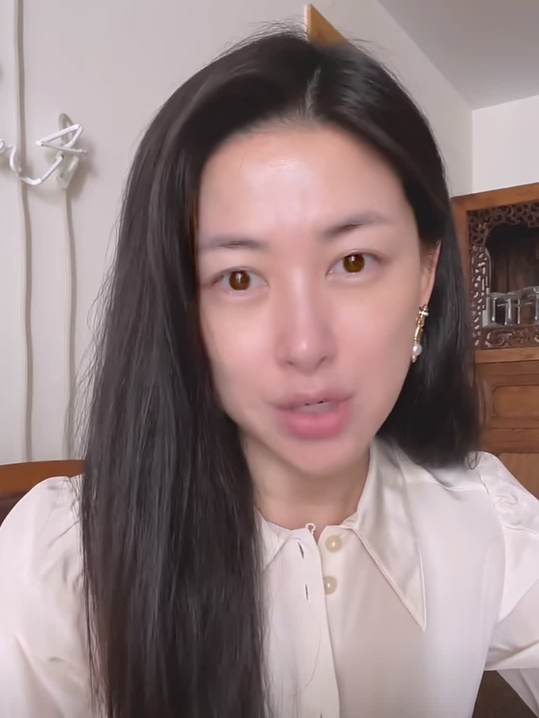 朱珠卸妆后素颜浮肿高级感消失