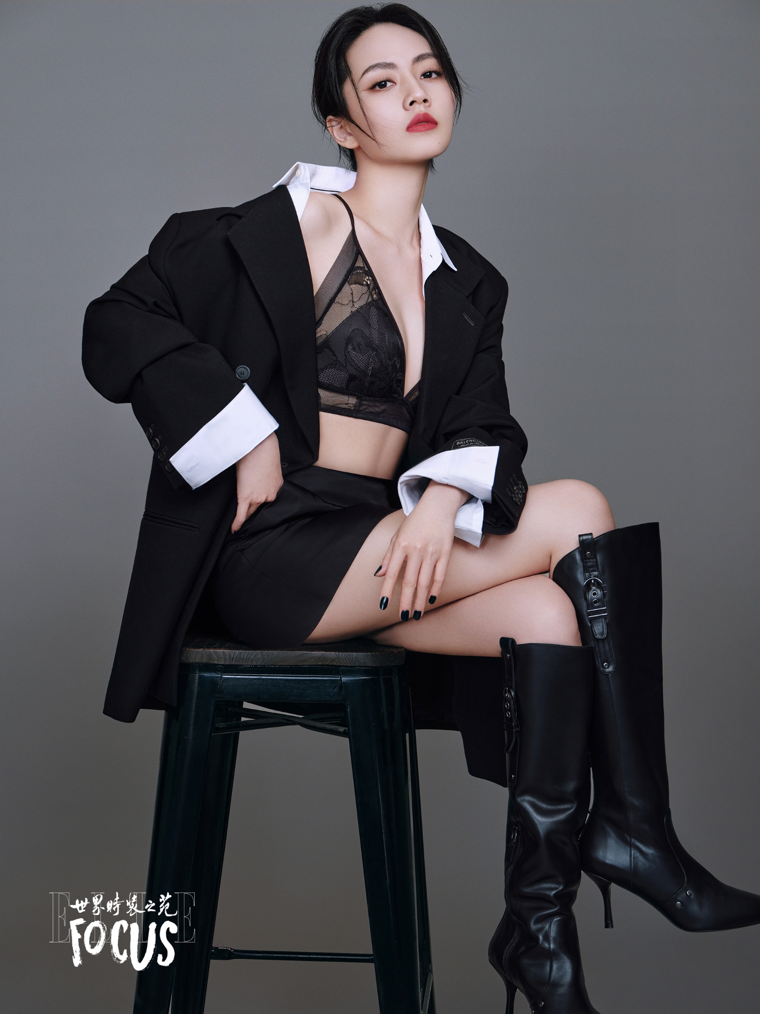 浪姐4火了!刘惜君登elle封面,穿蕾丝胸衣身材曼妙,太性感