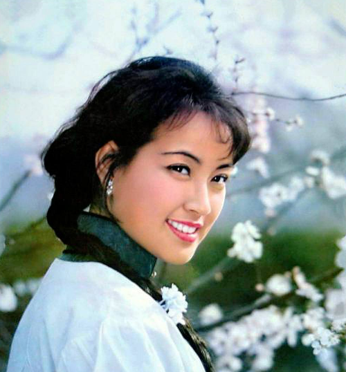 回顾刘晓庆经历4段婚姻为拍戏坚持不生孩子60岁再嫁顶级富豪