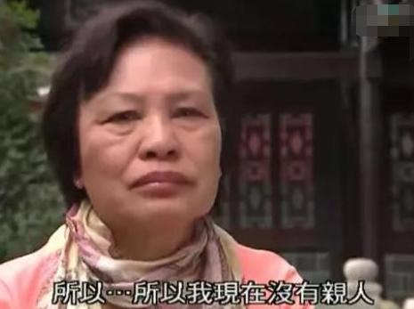 任劳任怨的余慕莲:生如甘草,却活成了最高洁的青莲