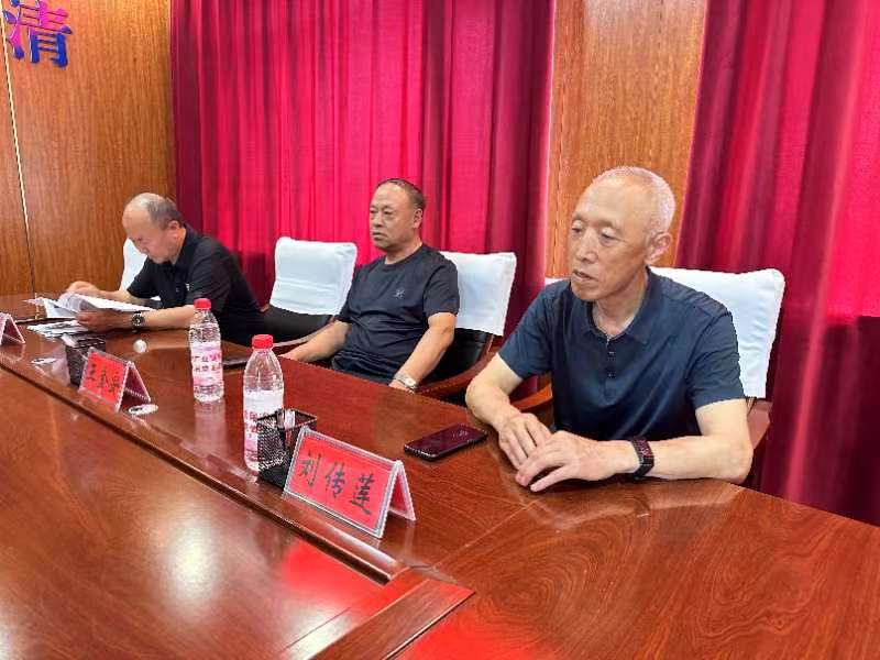 黑龙江宝清县关工委常务主任王金安一行深入夹信子镇调研