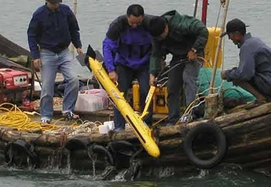 围堵美军驱逐舰,捕捞澳大利亚潜艇!中国渔民号称"第二海军"