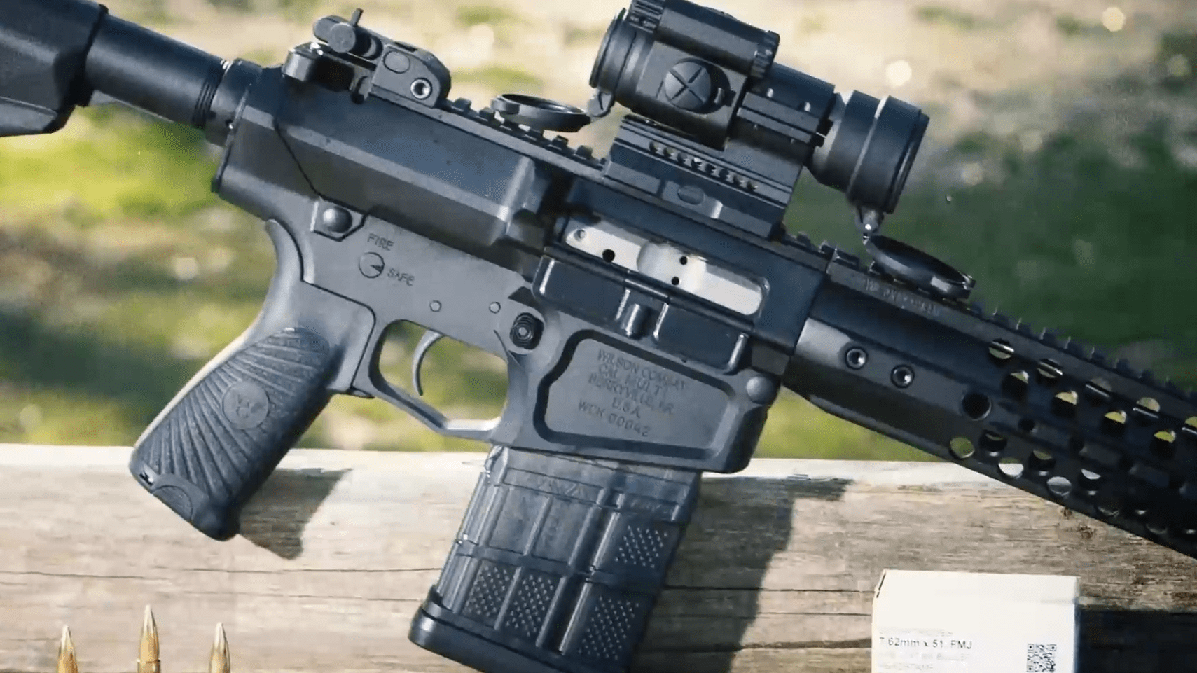 它是一款出色的战术武器 深受枪迷和专业人士的喜爱