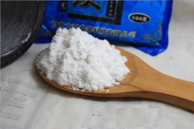 兰州拉面劲道好吃原来是放了蓬灰,经常吃会影响身体健康吗?