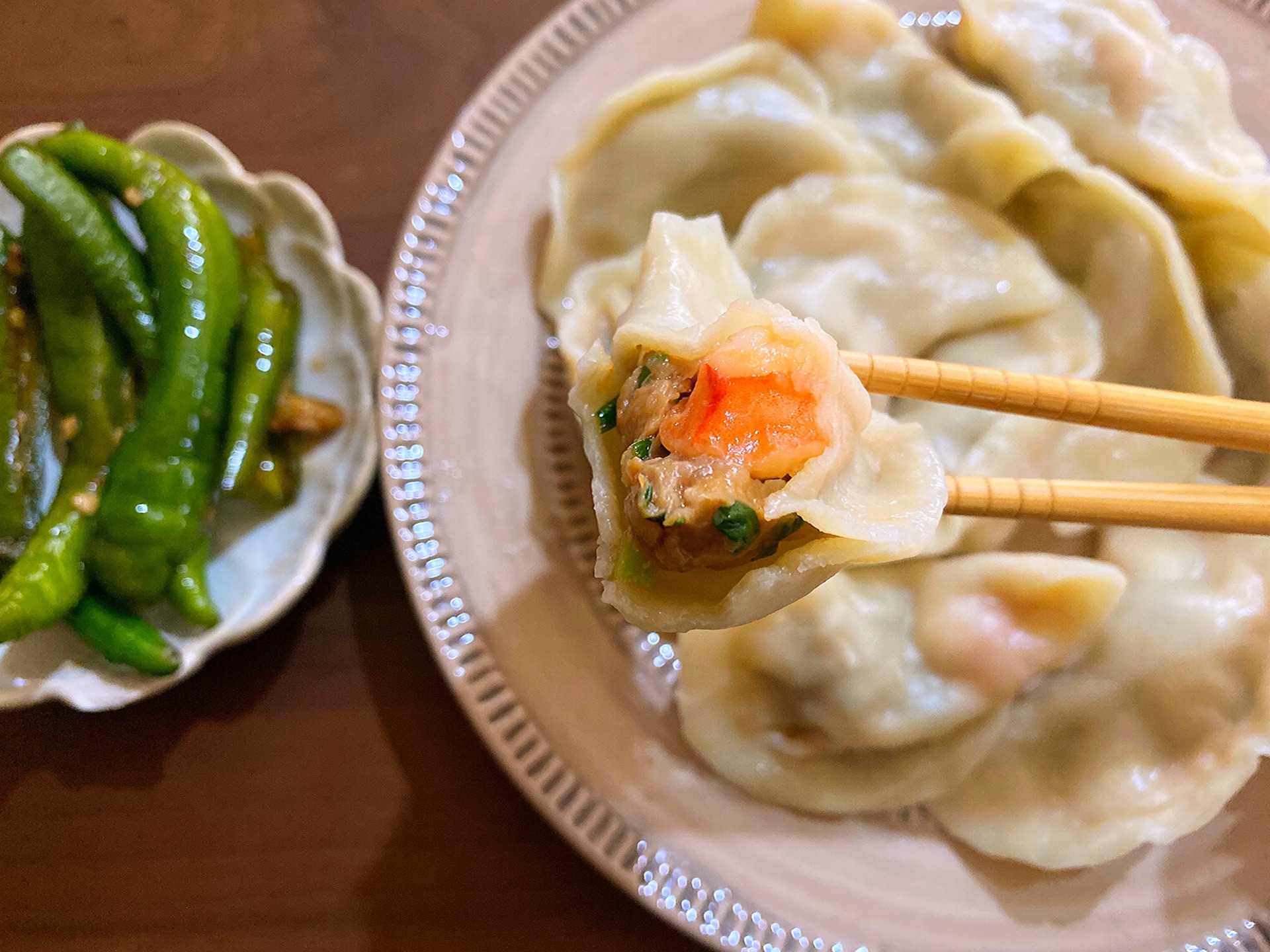 猪肉韭菜虾仁水饺的做法