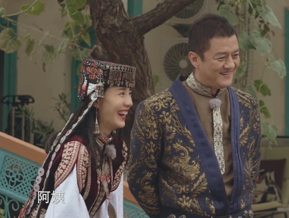 李亚鹏罕见现身综艺节目,与沈梦辰唱王菲的《因为爱情》惹人回味