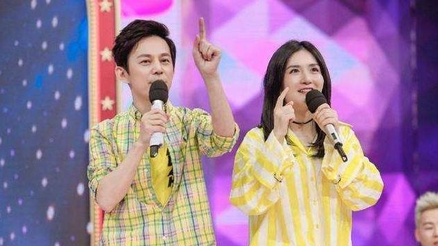 知名主持佟瑶,在河边"方便"不幸溺水身亡,哭昏厥的丈夫今怎样