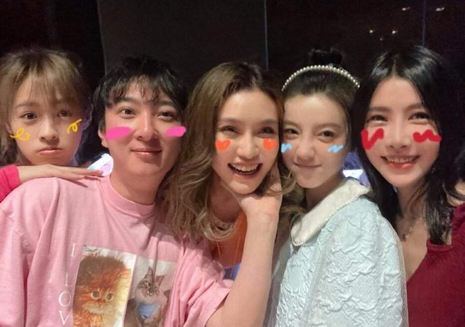 王思聪,这个让无数少女都趋之若鹜的名字,作为万达集团董事长王健林