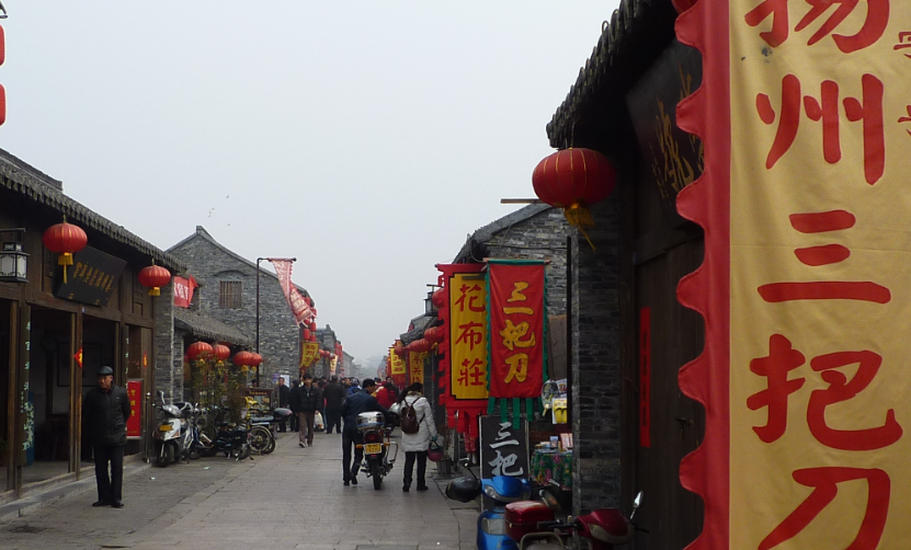 扬州小吃街火了,长达1122米,美食古迹在此聚集深受欢迎