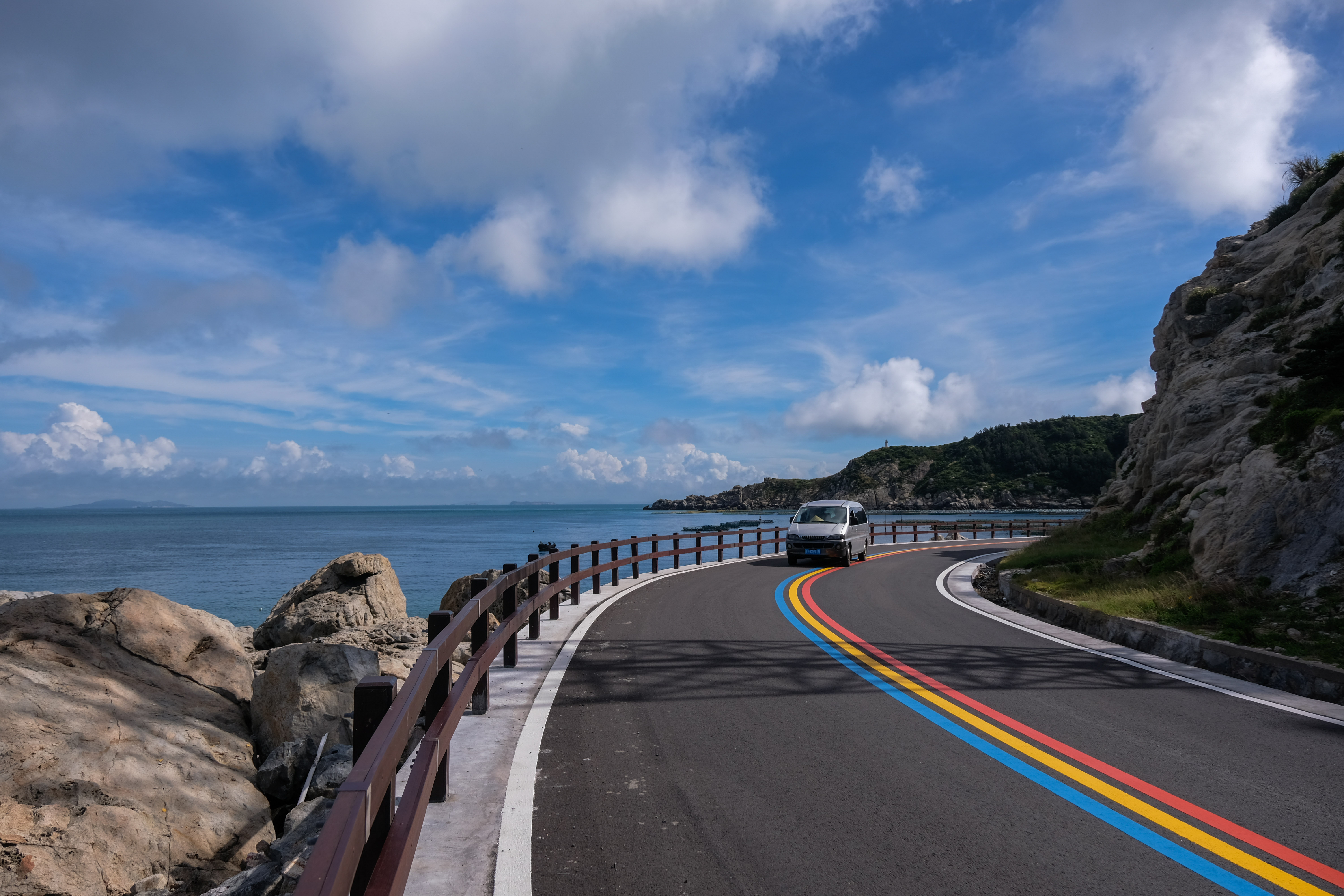 "碧海仙山"南麂列岛建成环岛"彩虹公路"(3)
