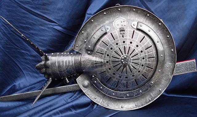 中世纪意大利人设计出的"灯笼盾",外形独特,能用于实战吗?