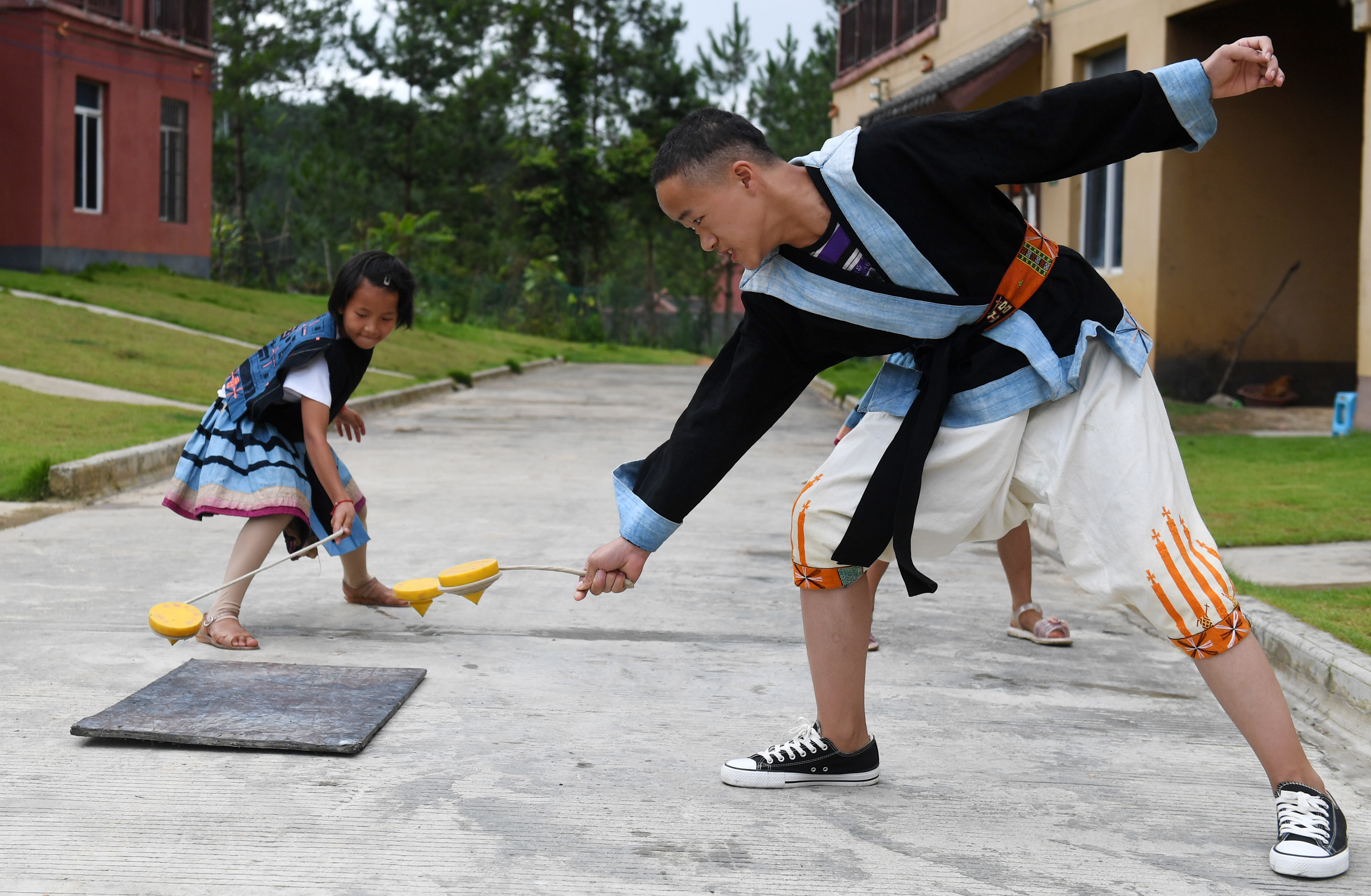 民族体育——陀螺少年(5)