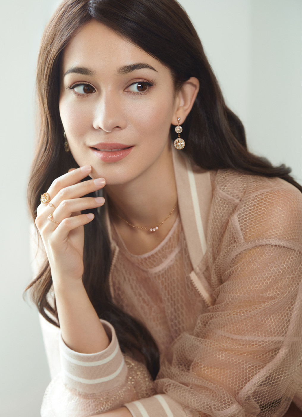 韩庚深夜为卢靖姗庆生,两个字道出浓浓爱意,网友直呼太甜受不了