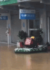 如果工地上有妹子穿着裙子做电焊,你们还会觉得累吗