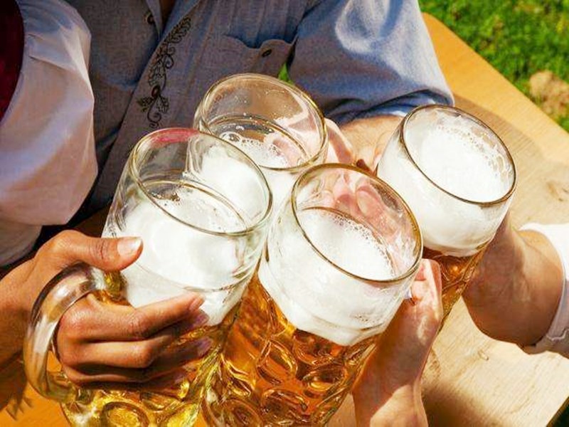 喝酒伤身体,伤感情,误大事,放下手中那杯酒,真就那么难吗?