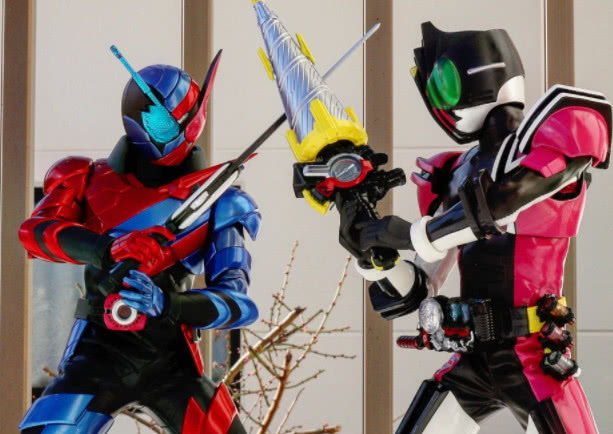 假面骑士妮可和历代骑士数据对比,战力碾压帝骑最终,设定被毁!