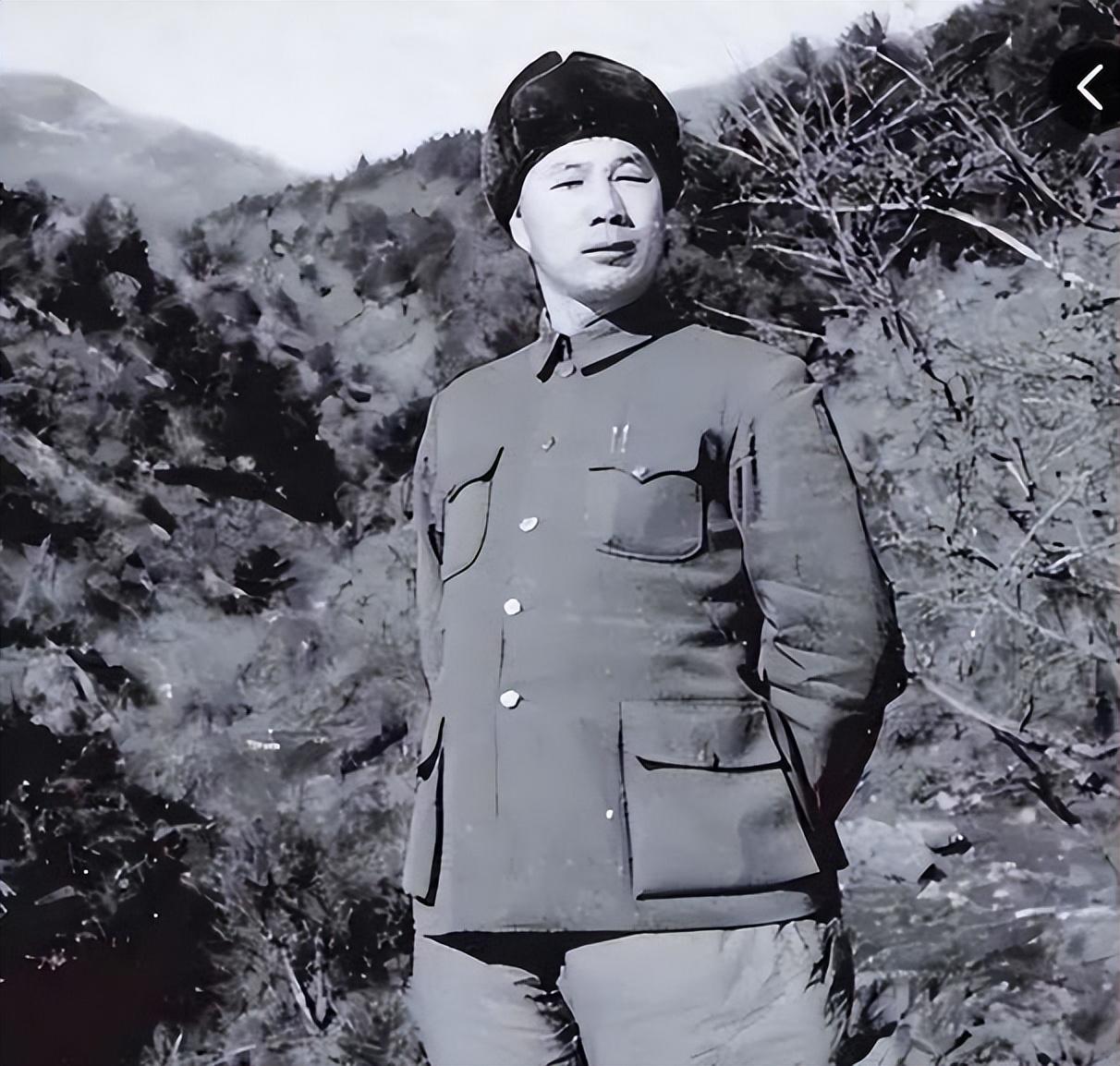 1941年百余女兵被日军包围杨成武痛心她们都是大家闺秀啊