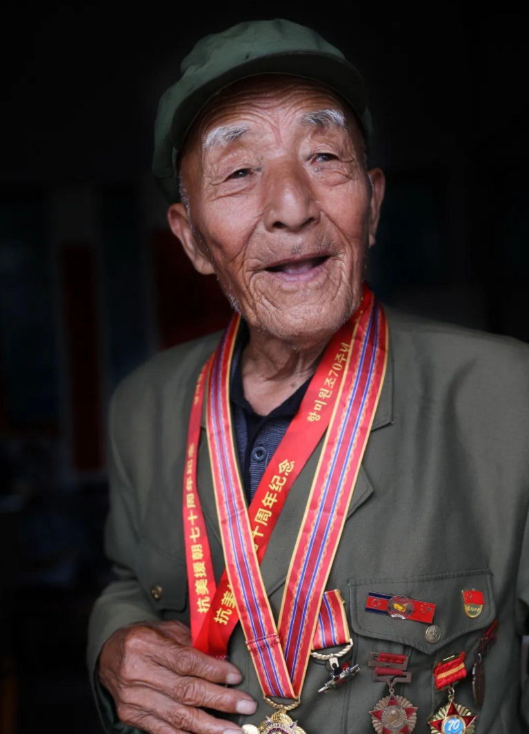 送别!抗美援朝老兵李继德去世,享年88岁,亲眼目睹黄继光牺牲