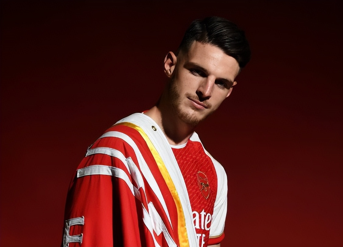 赖斯正式加盟阿森纳,转会费1.05亿英镑,枪手夺冠还差多远