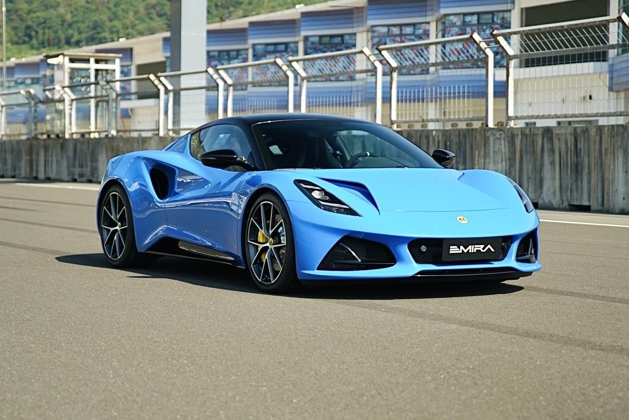 emira一米二 路特斯最后一辆喝油的超跑