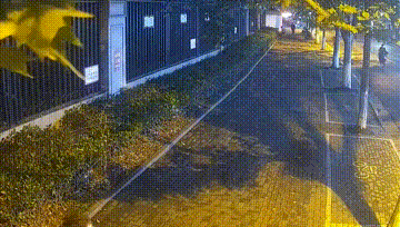 一伙年轻人半夜手持菜刀压马路,警方紧急出动寻人