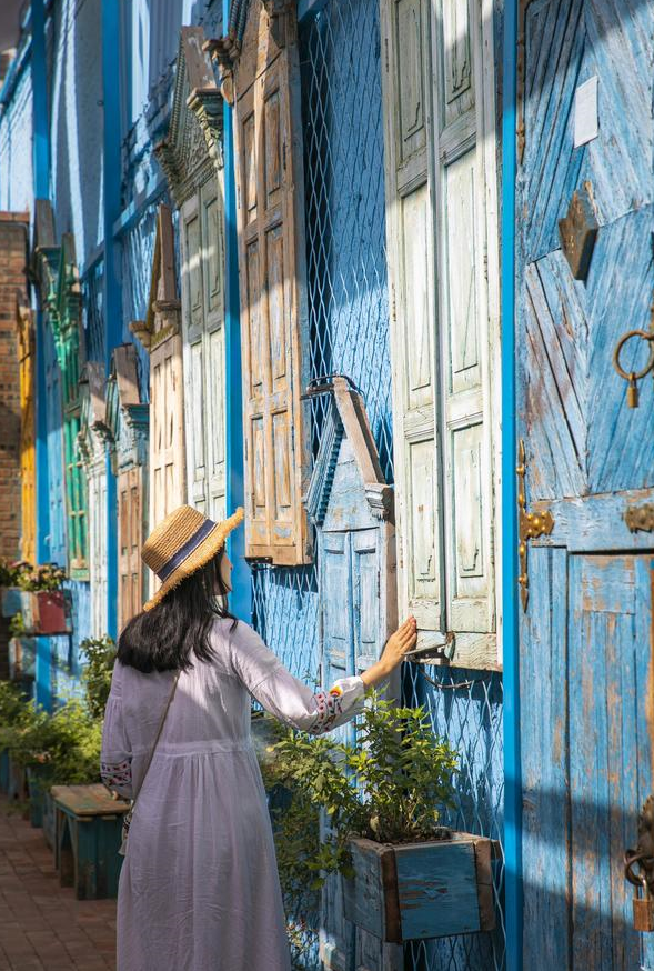 新疆旅行,别错过伊犁七星街,悠闲舒适风情无限,吃的玩的全囊括