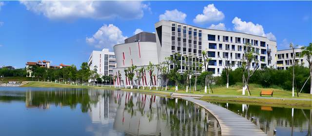 「24考研攻略」肇庆学院美术学院135108艺术设计考研备考攻略