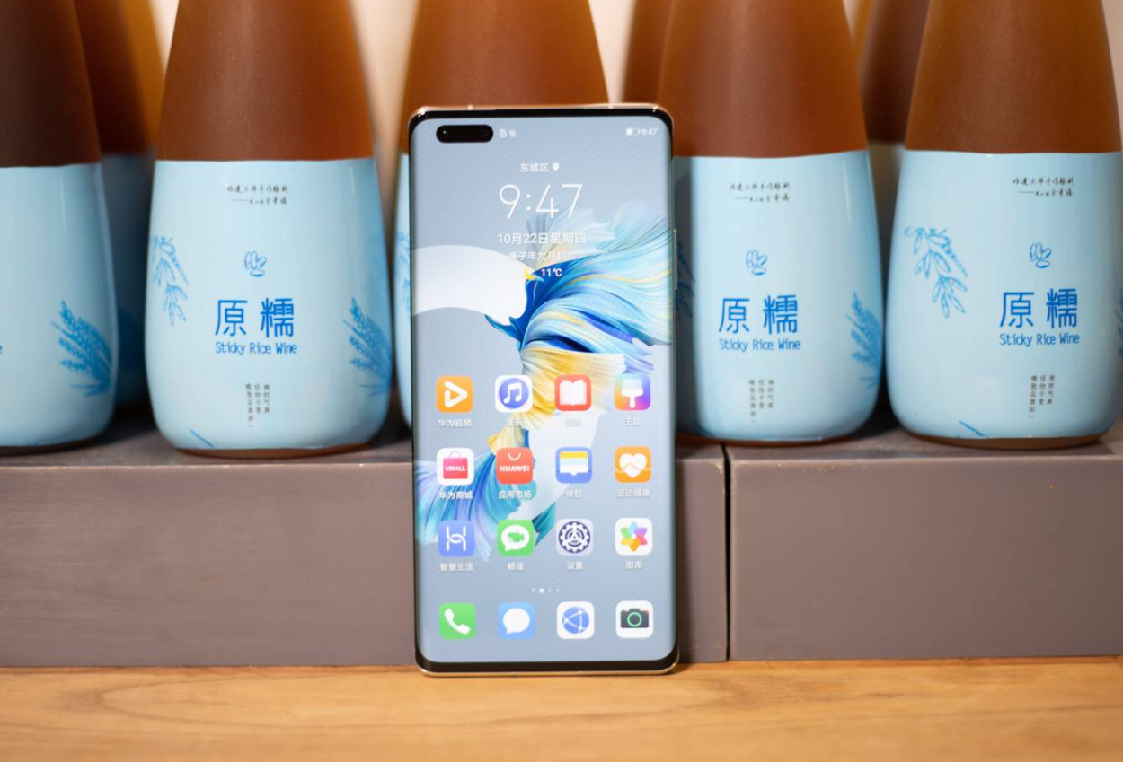 苹果、华为都是“混用”屏，被骂的却是华为！问题究竟出在哪里？