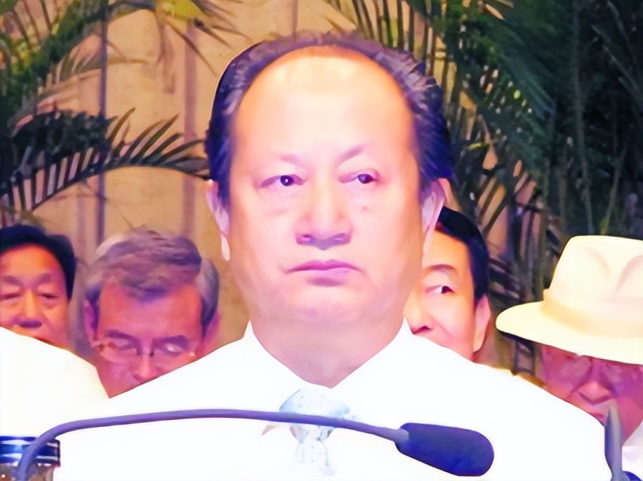 回顾陕西“大老虎”庞家钰:霸占11位下属美娇妻,搞豆腐渣工程遭下马(图6) 回顾陕西“大老虎”庞家钰:霸占11位下属美娇妻,搞豆腐渣工程遭下马(图6)