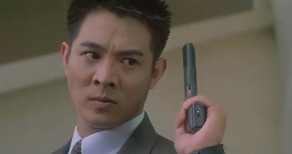 没军人气质就不要尬演,真正演出军人气场的只服这5位