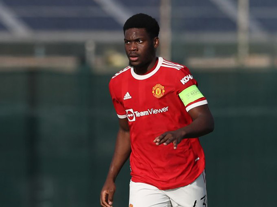 曼联冬窗离队第一人达成协议!青训铁卫再赴英冠锻炼,获鲁尼看好