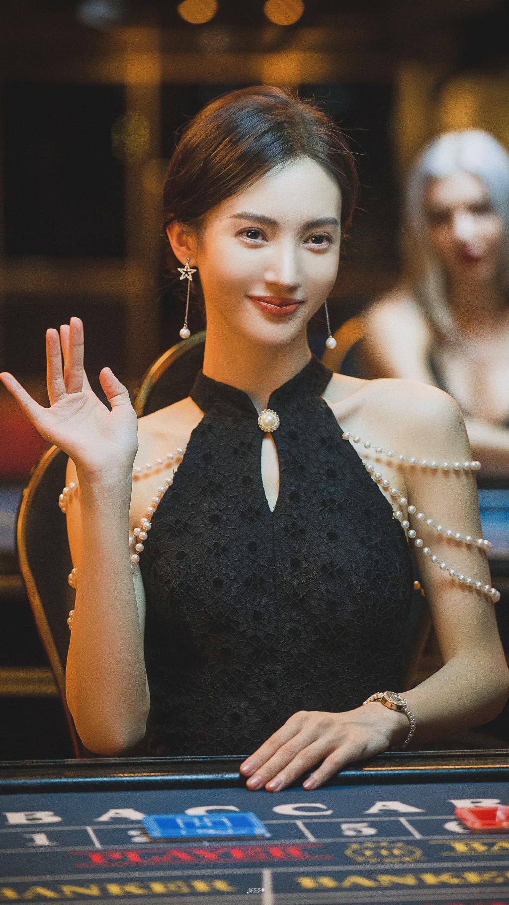 金晨才是《孤注一掷》的大赢家,微信指数破1.3亿,成爆红电影咖