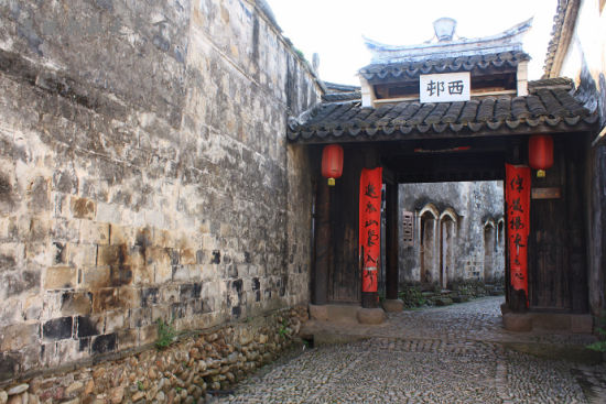 浙江百年"八卦镇"走红,文化底蕴不输西湖,距杭州3小时车程