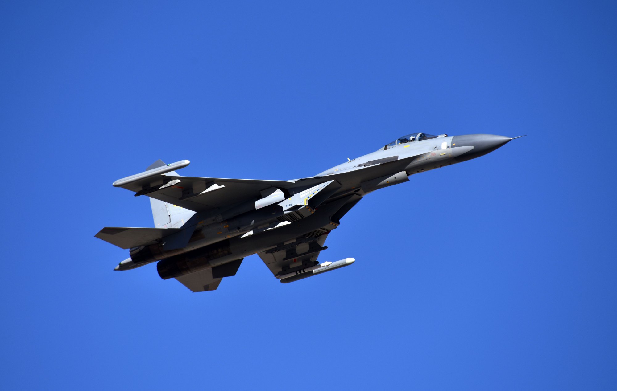 十一号工程意义重大,苏-27sk已退居二线,歼-11a依然有先进之处