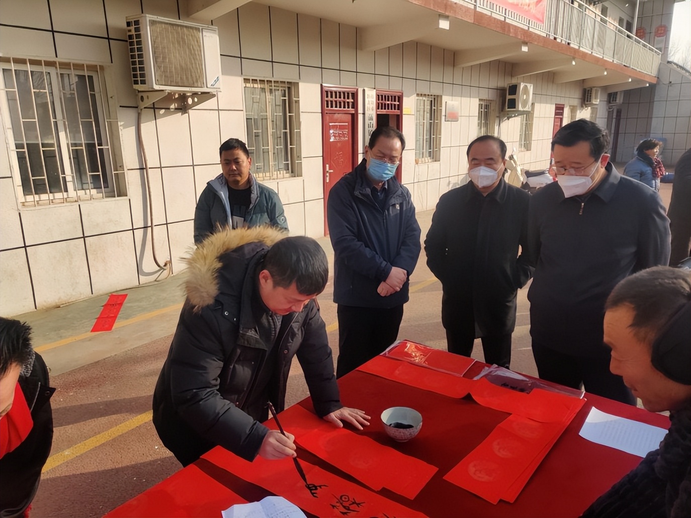 南阳蒲山镇的女人图片