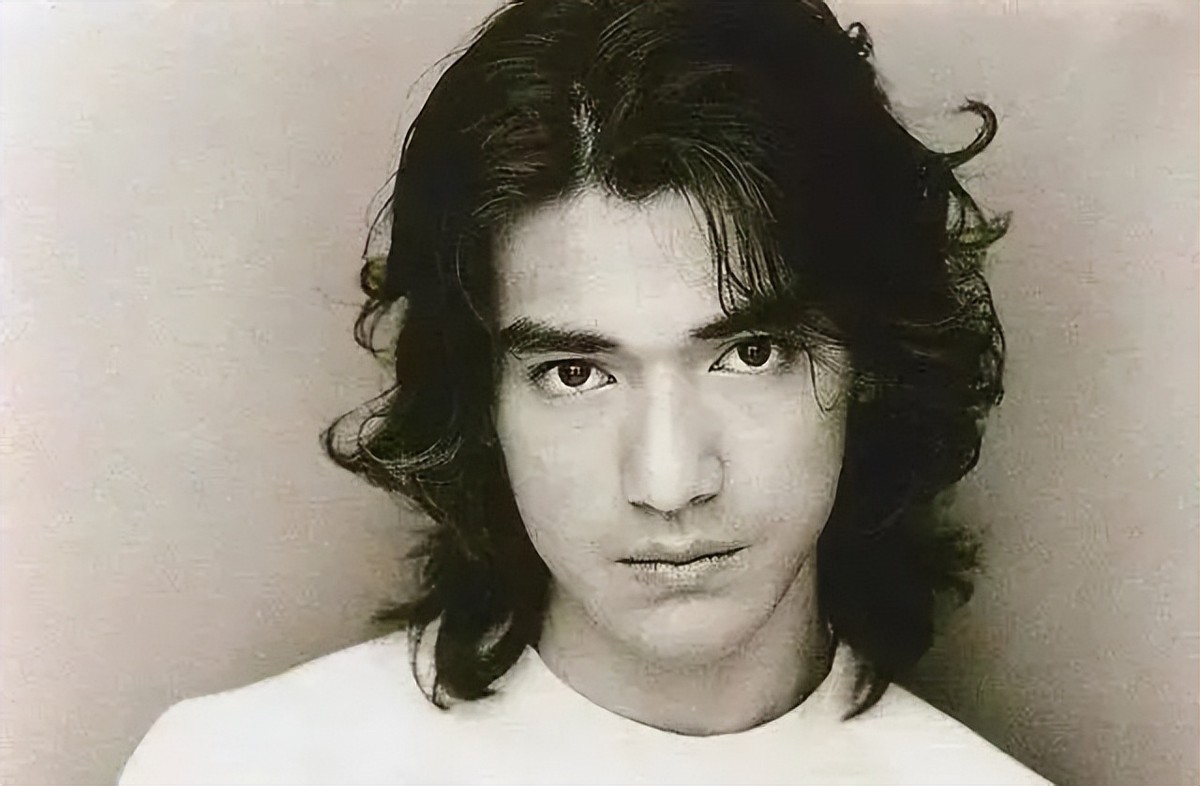 金城武年轻时颜值,放到现在的小鲜肉里是什么水平?