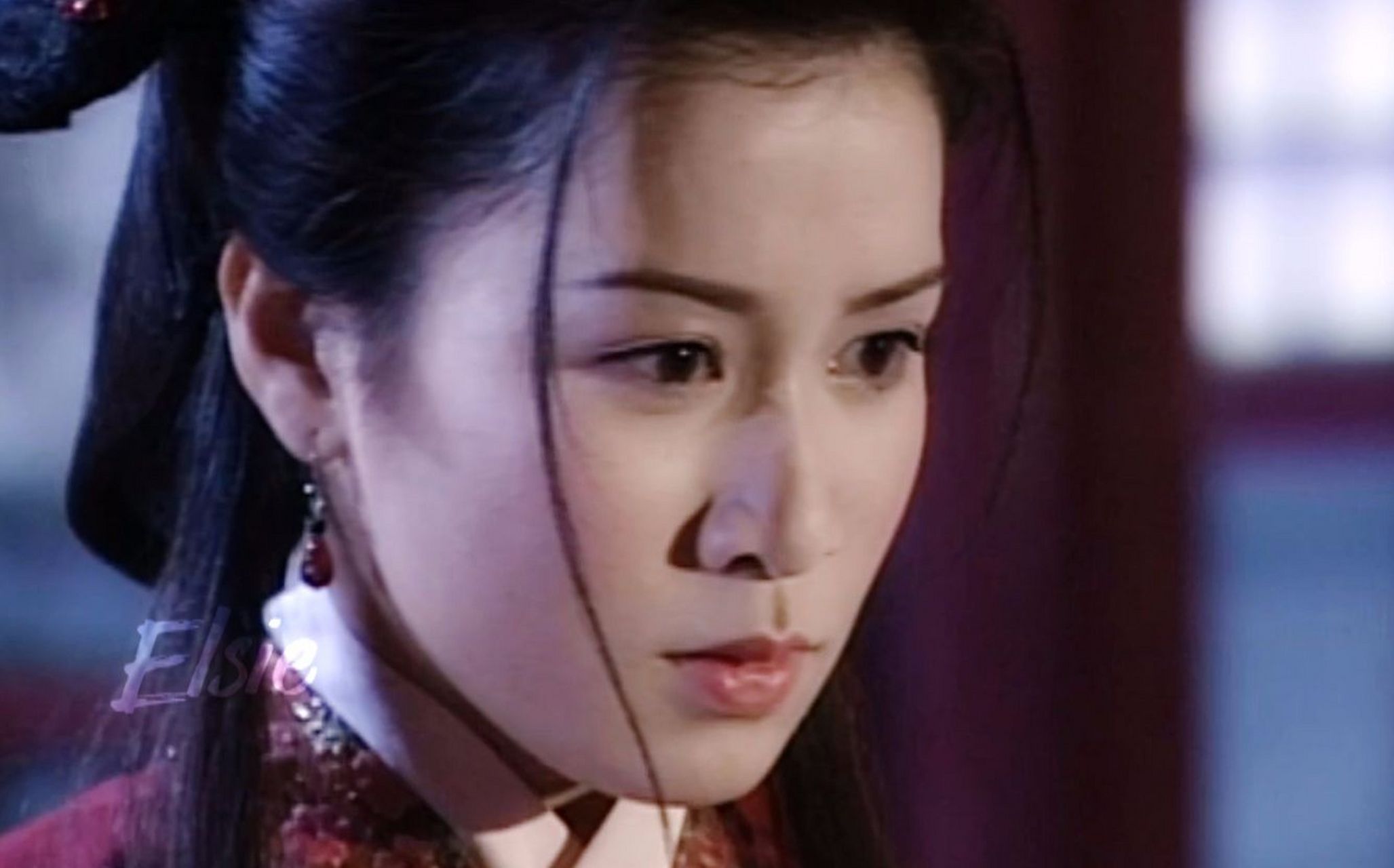 佘诗曼因在《金枝欲孽》中饰演反派角色,被广告商撤换,自此决定不再