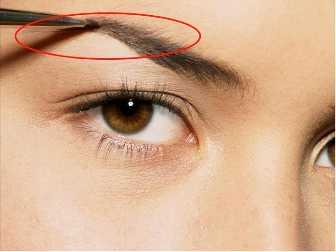 为什么很少有女明星纹眉?看完这几组对比图后,你会了解到真相!