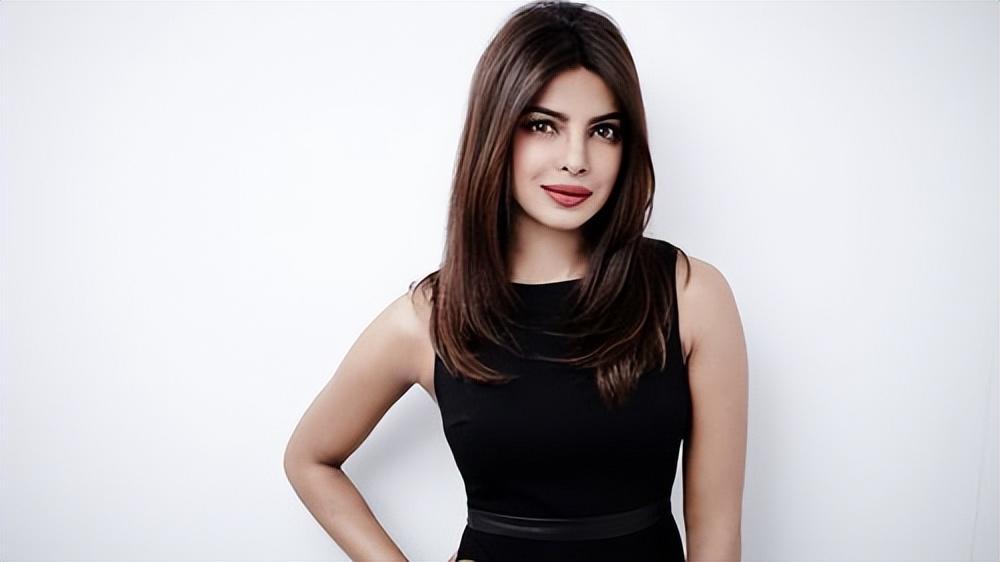 今日佳人:全球最美面孔中排名第二的印度美女普里扬卡·乔普拉