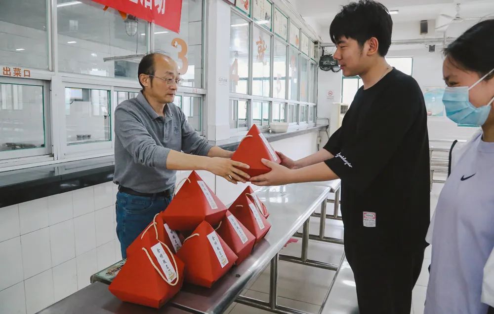 泰州田家炳中学图片