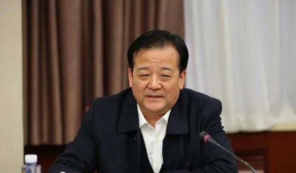 张有喜周日被拿下:曾多次接受采访,卸任时深情表态"初心永远不会变"