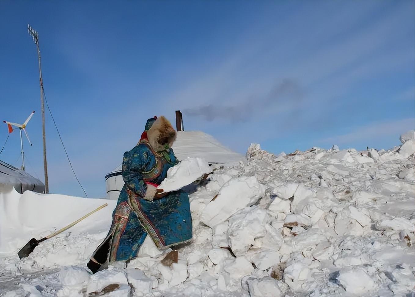 蒙古国仅有300万人口,近六分之一都是寡妇,她们的男人都去哪了