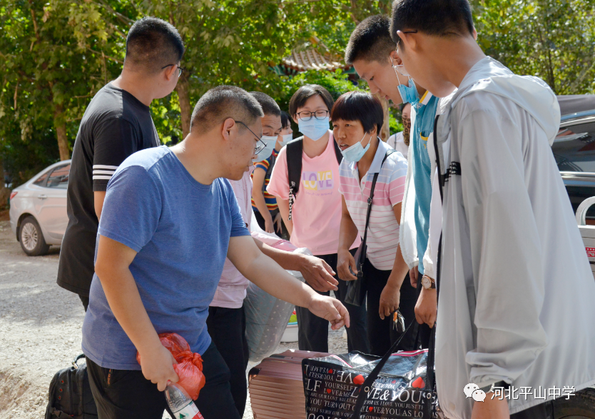 "卓雅"起新航!河北平山中学2020年高一新生报到掠影