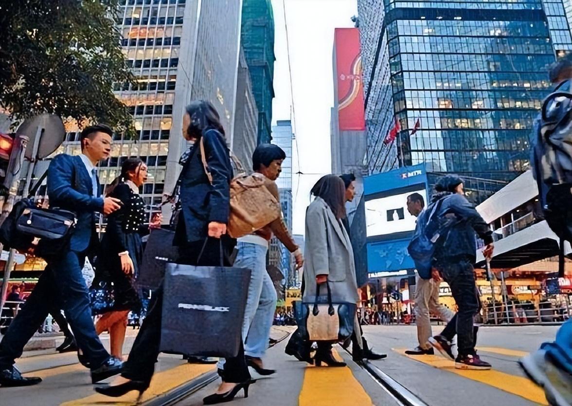 香港洗碗工工資一個月都有12000為何大陸人很少去香港打工