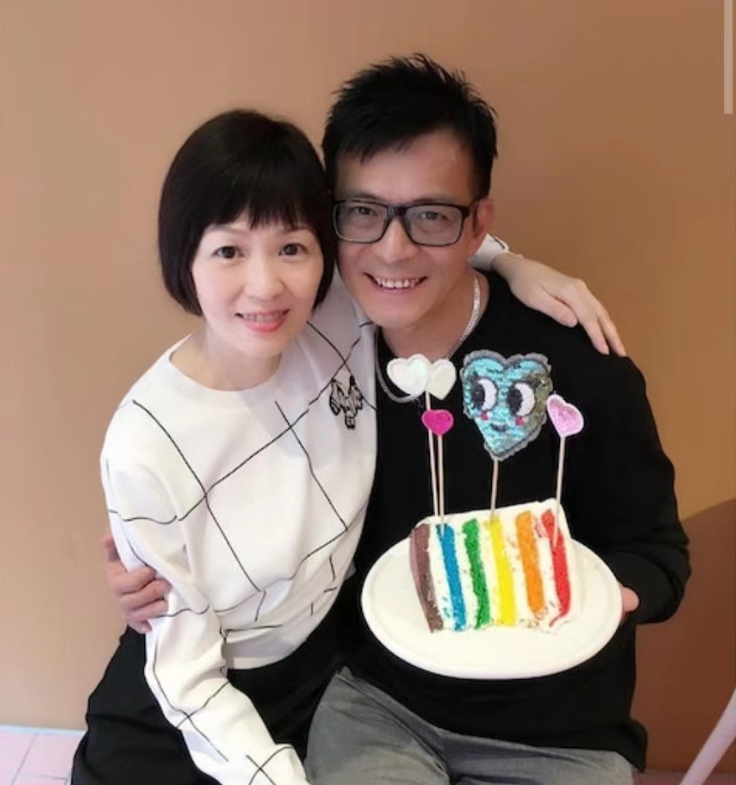 不老男神!61岁黄日华星近况超冻龄,曾努力医治亡妻更愿为其折寿