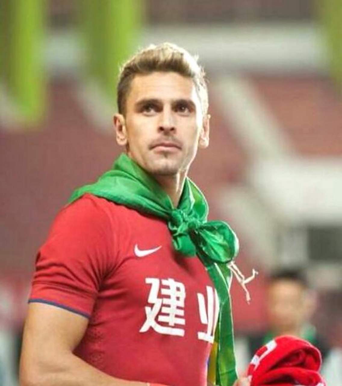 不能一棵树上吊死!高拉特归化失败,还有河南建业伊沃