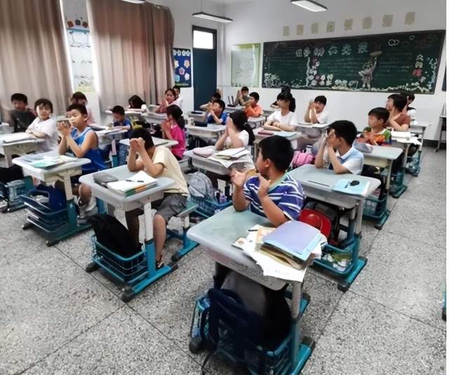 浙江省绍兴市稽山小学十岁成长礼隆重举行